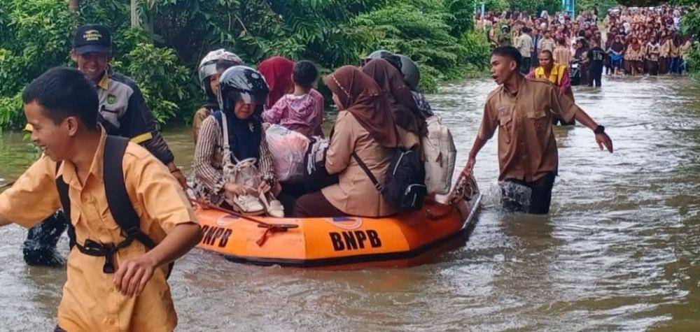 Banjir di Muara Enim, ratusan KK mengungsi (Dok. BPBD Muara Enim)