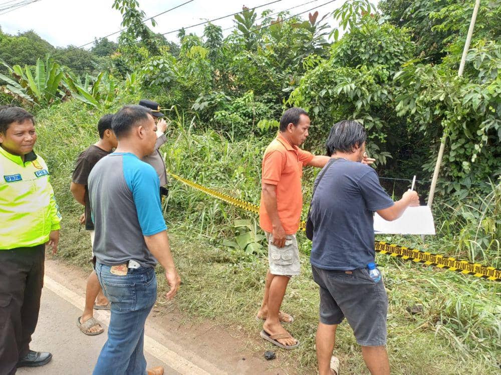 Warga Babat Supat tewas kesetrum saat tarik kabel bekas (Dok. Polres Babat Supat)