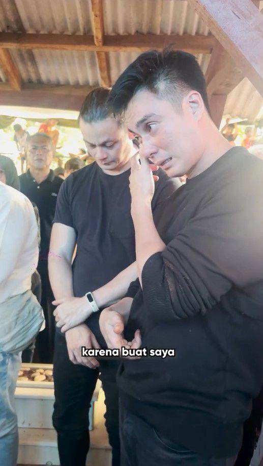 pemakaman ayah Baim Wong (Instagram.com/baimwong)