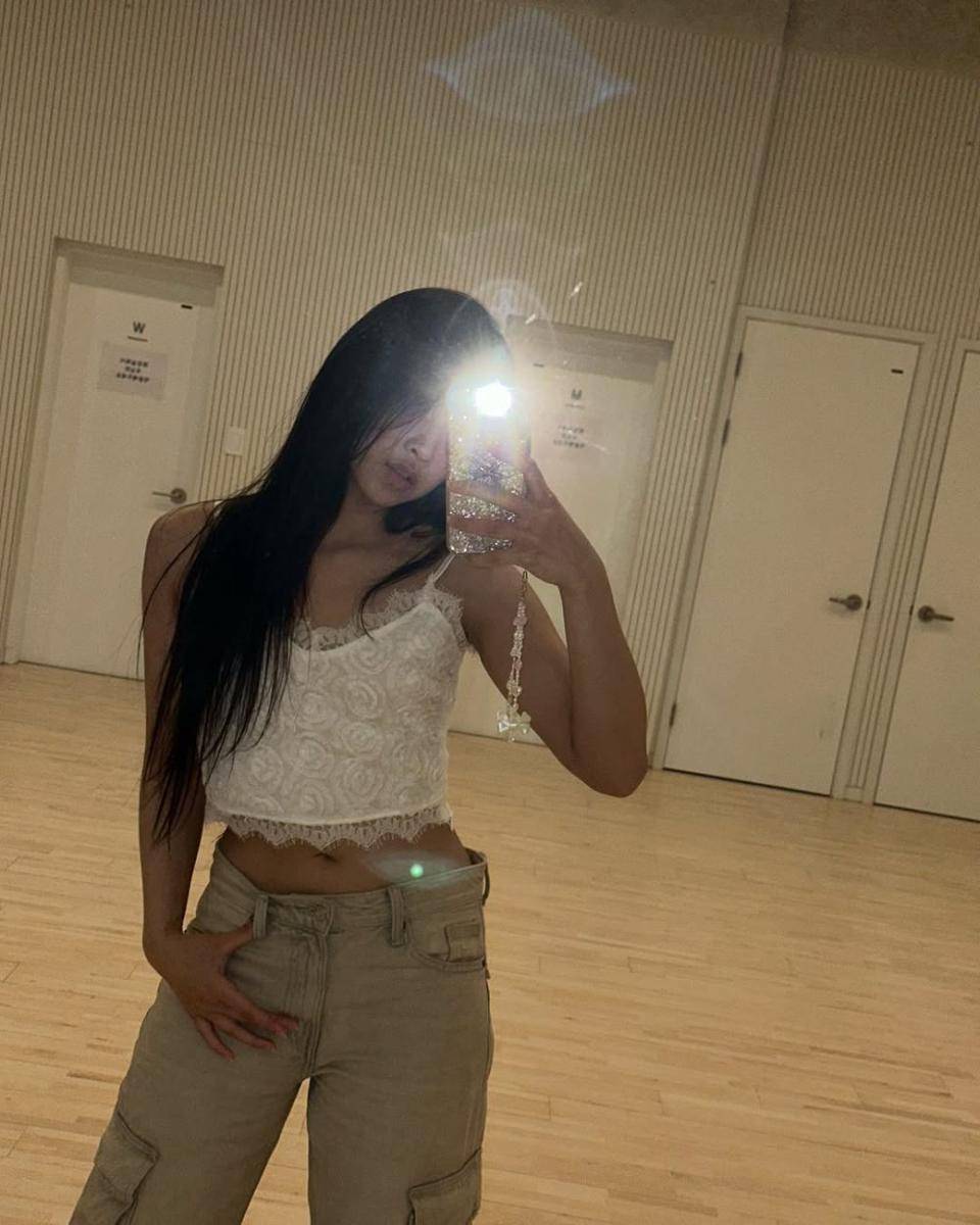 OOTD ala Dita Karang (instagram.com/hey__deets)