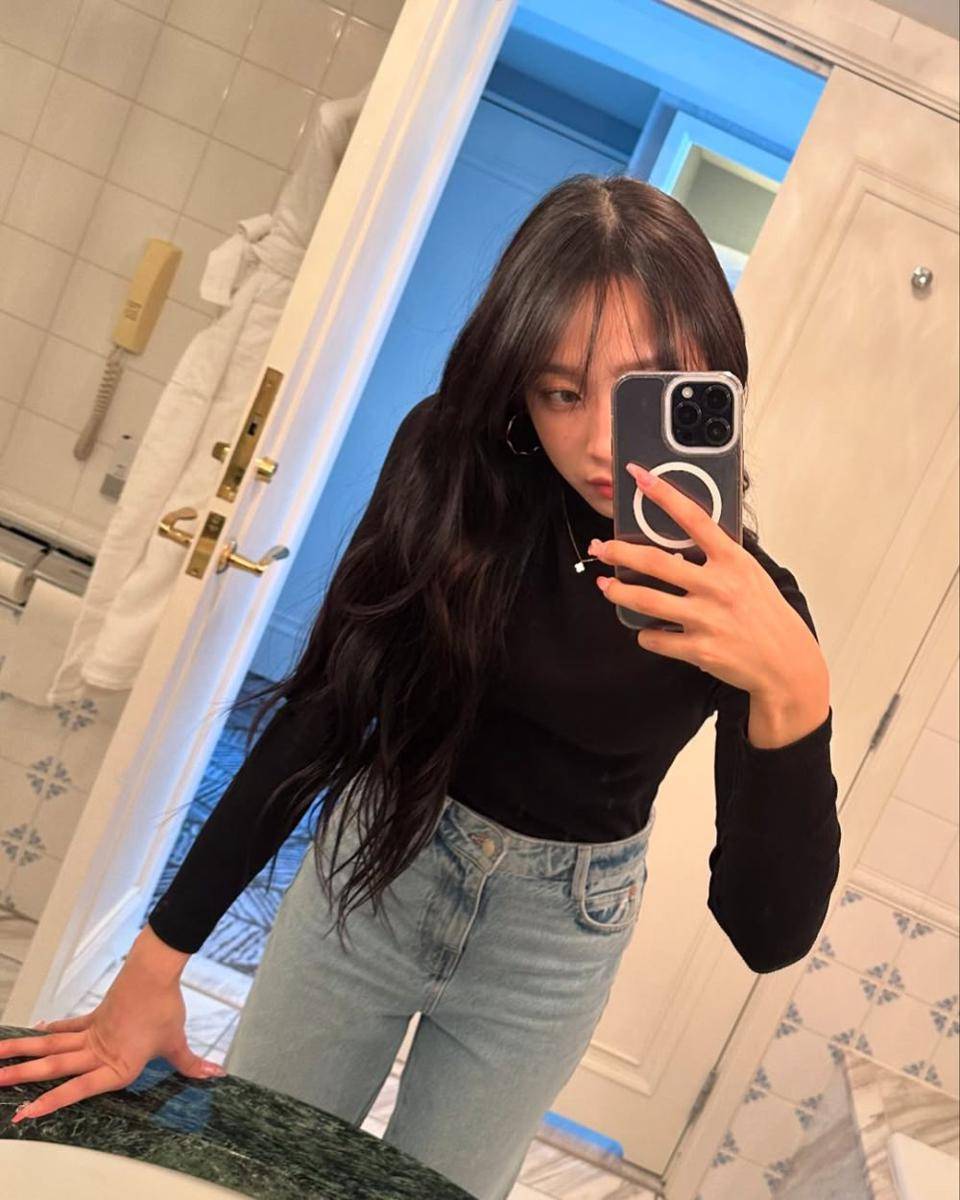 OOTD ala Dita Karang (instagram.com/hey__deets)