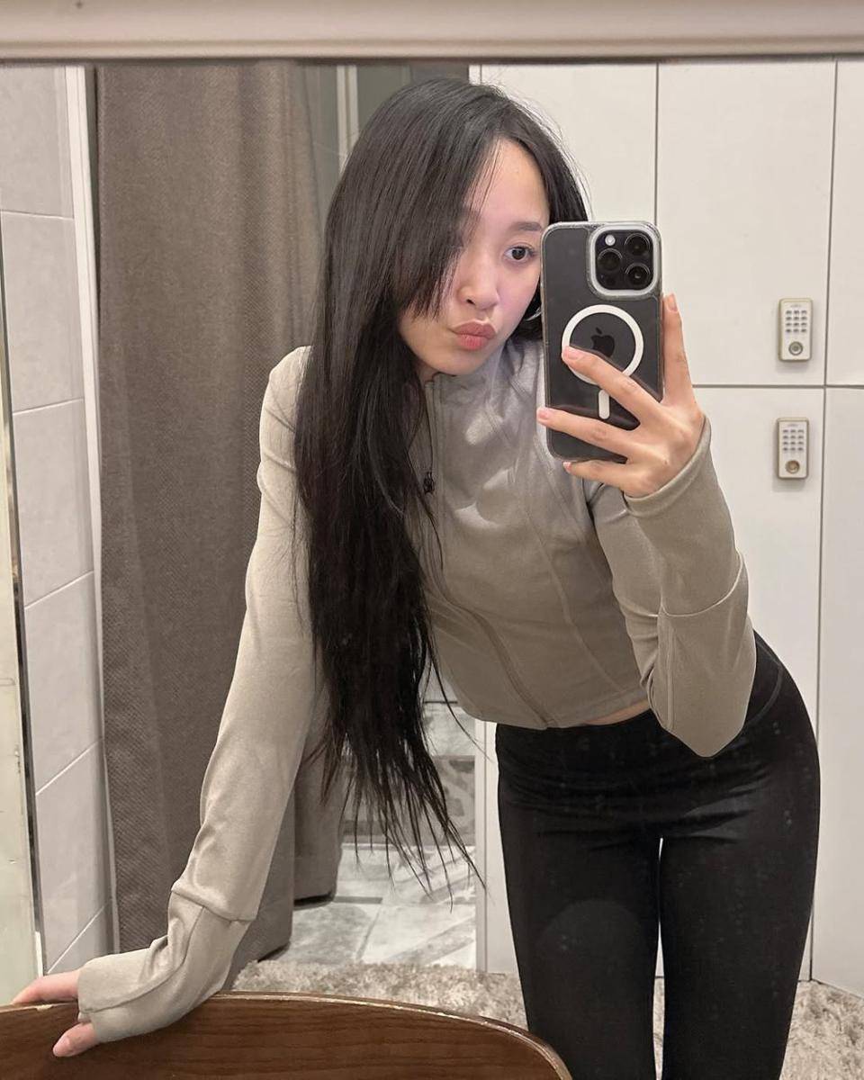 OOTD ala Dita Karang (instagram.com/hey__deets)