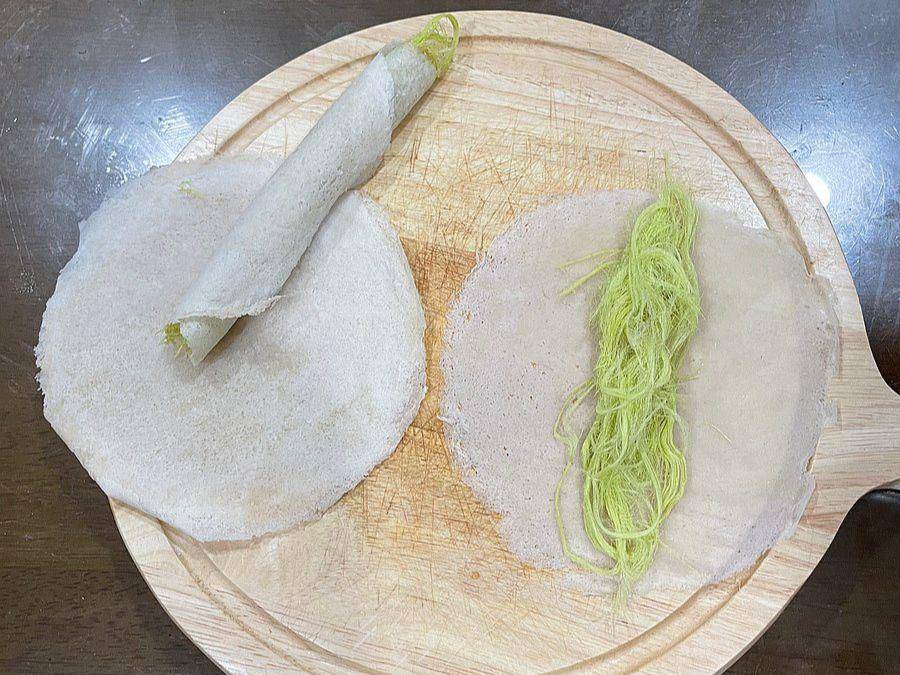ilustrasi roti sai mai, makanan khas Thailand (commons.m.wikimedia.org/MarkPhornphat)
