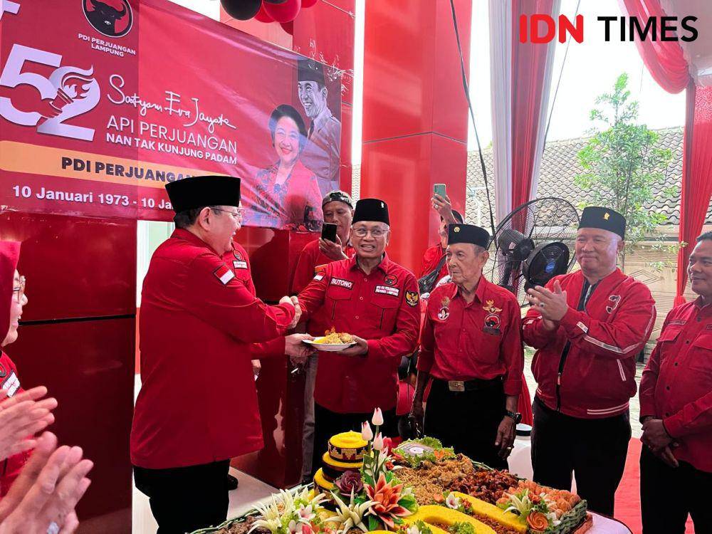 DPD PDI Perjuangan Lampung menggelar perayaan Hari Ulang Tahun (HUT) ke-52, Jumat (10/1/2025). (IDN Times/Tama Yudha Wiguna).