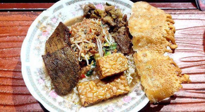Pecel Rawon Mbok Watik, Banyuwangi, Jawa Timur (google.com/maps/Wishnu E.W)
