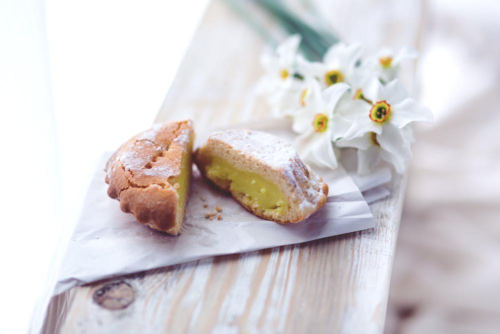 Resep Moon Cake Isi Pistachio Cokelat, Ide Hampers Imlek yang Memikat