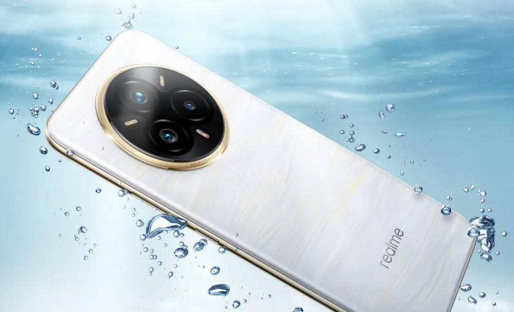 ilustrasi realme 14 Pro+ yang bersertifikasi IP69 (realme.com)