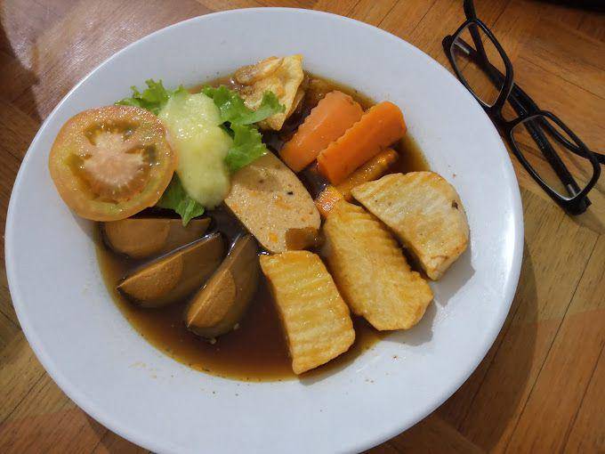 Selat Solo Bu Rina Solo (google.com/maps/Pratiwi Suci)