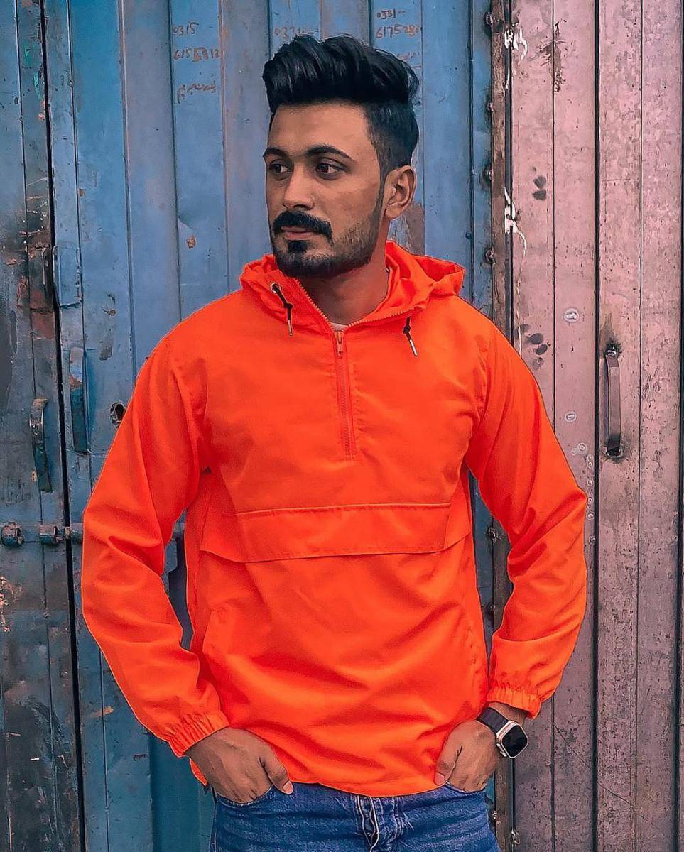 Ilustrasi jaket windbreaker (Instagram.com/redwood_sports)