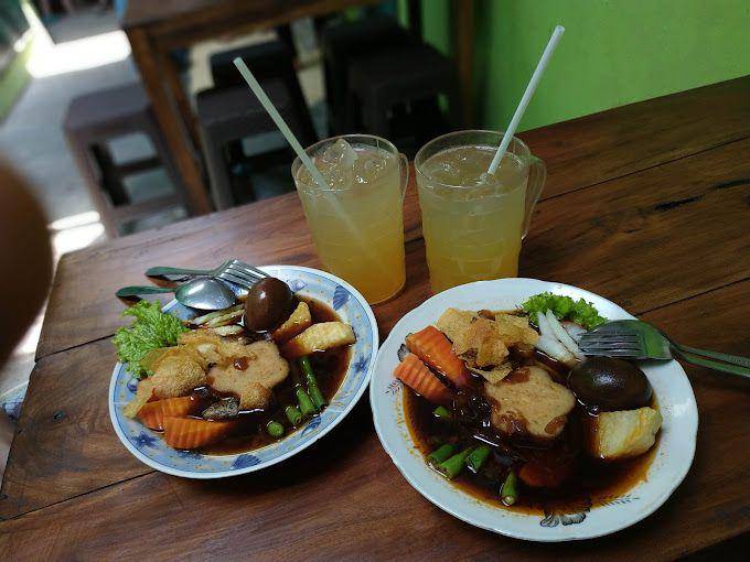 Warung Selat Mbak Ru, Solo (google.com/maps/damai damaiana)