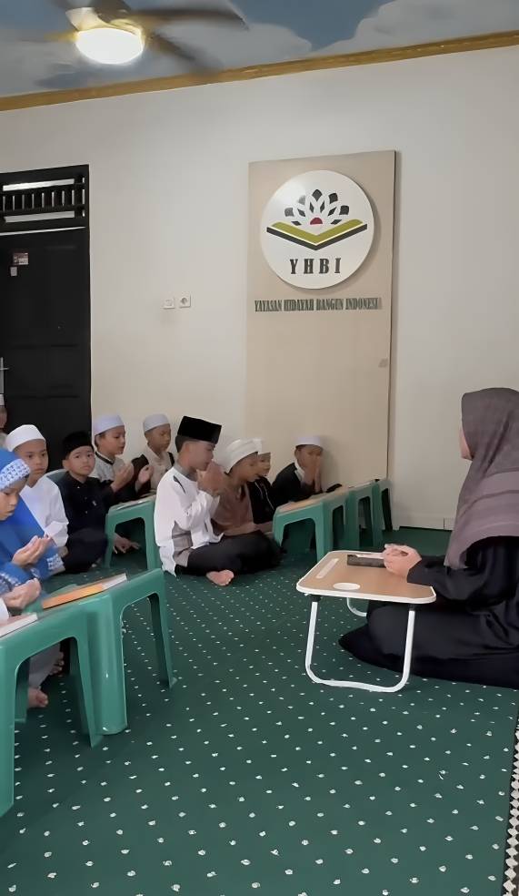 Cipung belajar ngaji (instagram.com/raffinagita1717)