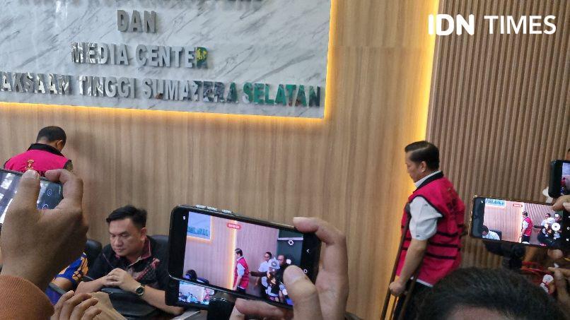 Ada ASN dan Honorer Disnaker Sumsel Dibawa Penyidik Kejari Palembang