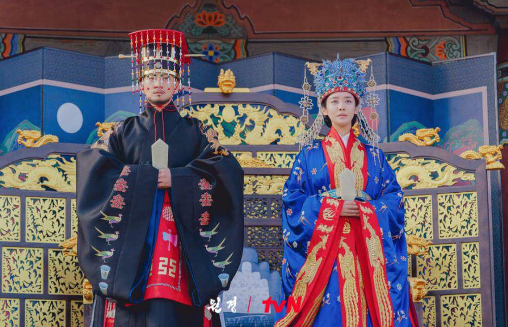 Lee Hyun Wook dan Cha Joo Young di KDrama The Queen Who Crowns (dok.tvN/The Queen Who Crowns)