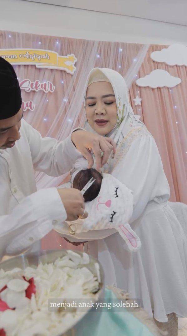 potret akikah anak kedua Risa Saraswati (instagram.com/risa_saraswati)