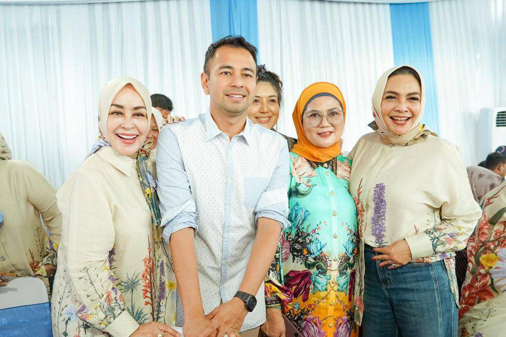pembukaan rumah makan Raffi Ahmad (Instagram.com/raffinagita1717)