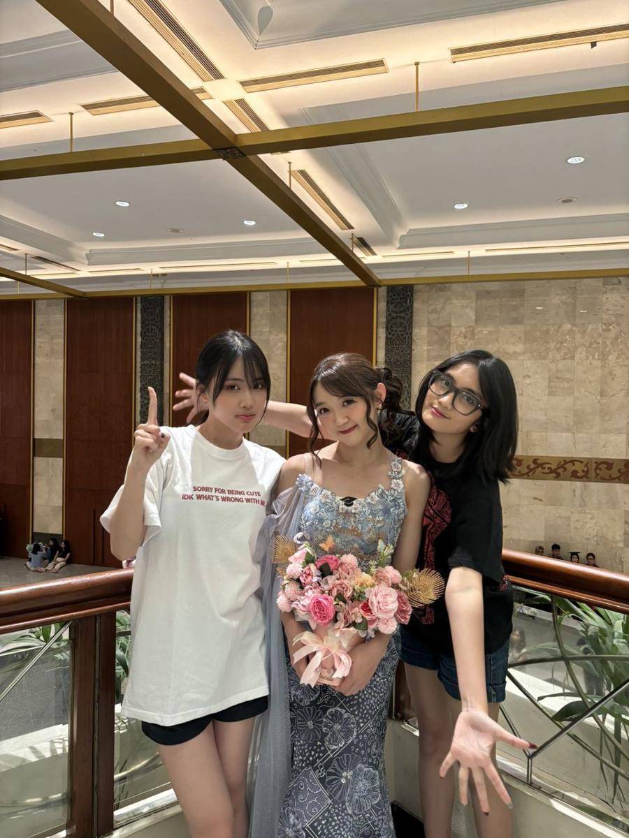 potret wisuda Lia JKT48 (x.com/ps_amandajkt48)