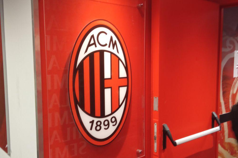 3 Pengguna Nomor Punggung 99 AC Milan sebelum Riccardo Sottil