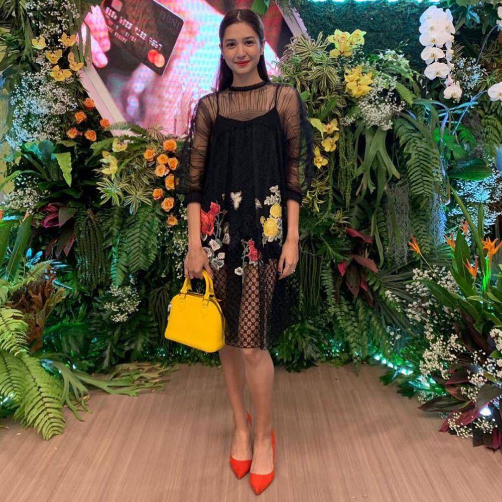inspirasi outfit kondangan ala Mikha Tambayong (instagram.com/miktambayong)