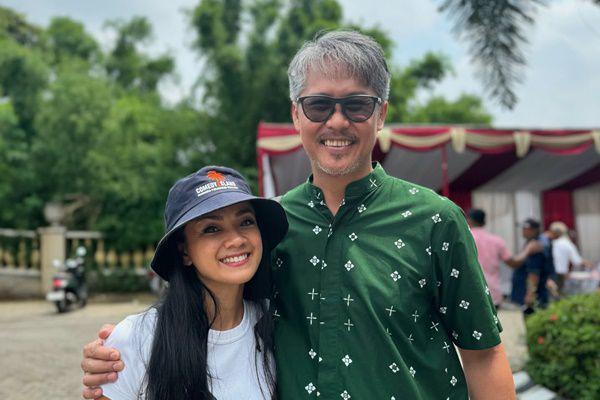 7 Potret Suami Nirina Zubir Menang Pemilihan Ketua RT di Kompleks
