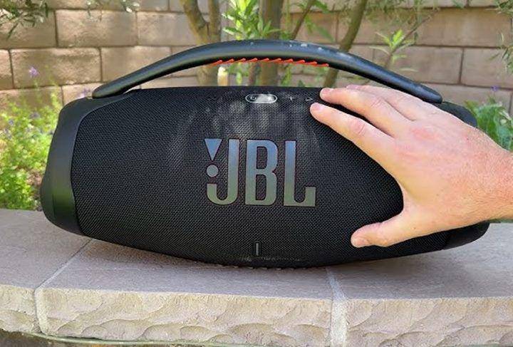 JBL Boombox 3 (youtube.com/Steve does quickies)