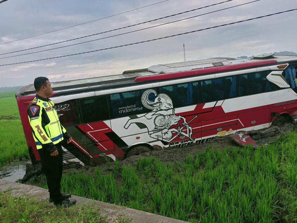 Sopir Bus Madjoe Muda Pelaku Tabrak Lari di Ngawi Tertangkap