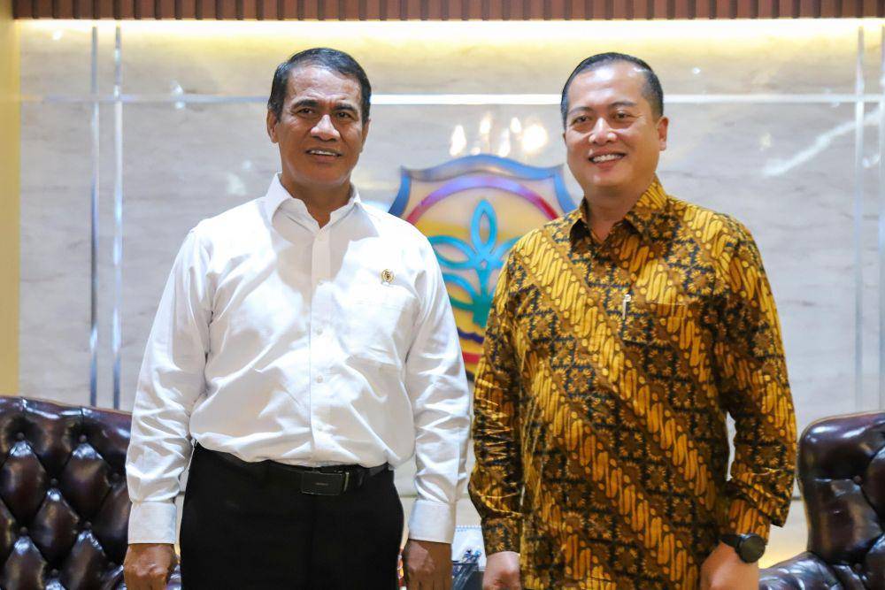 Gubernur NTB terpilih, Lalu Muhamad Iqbal dan Mentan Andi Amran Sulaiman. (dok. Istimewa)