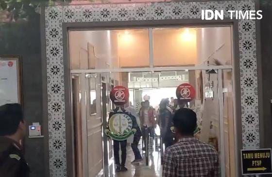 [BREAKING] Kejati Sumsel Tetapkan Tersangka Kadisnaker Sumsel Deliar