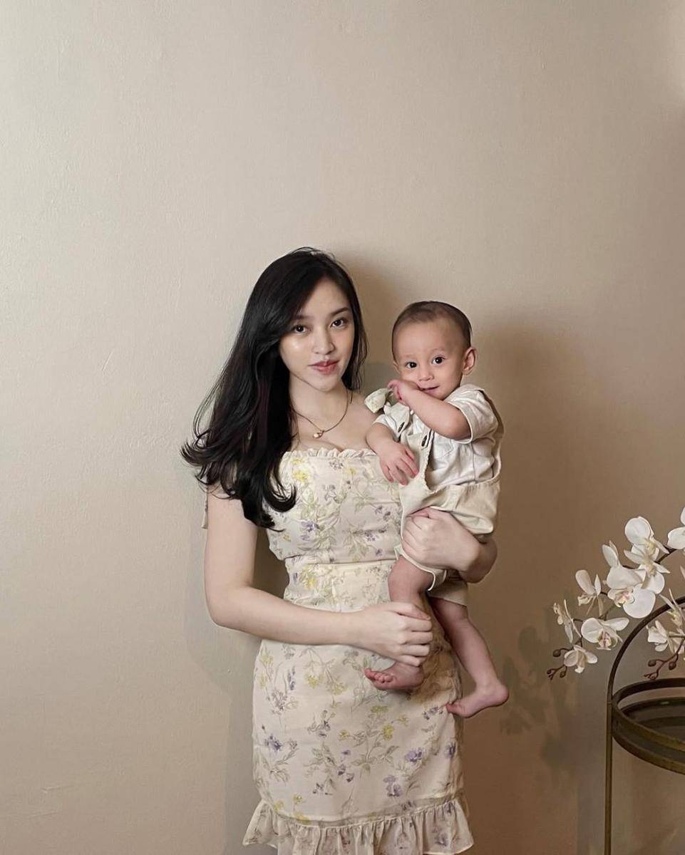 inspirasi outfit ala Amanda Zahra (instagram.com/aamandazahra)