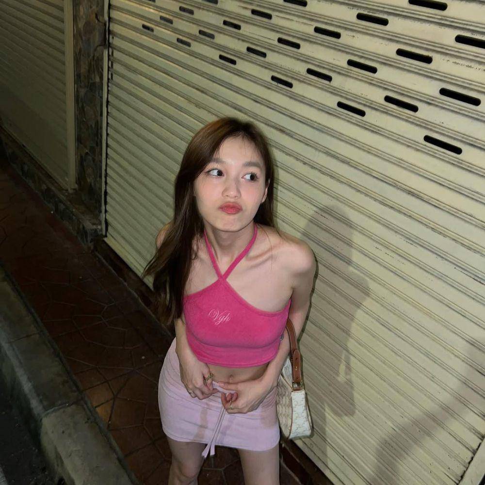 inspirasi outfit nuansa pink ala Love Pattranite (instagram.com/loverrukk)