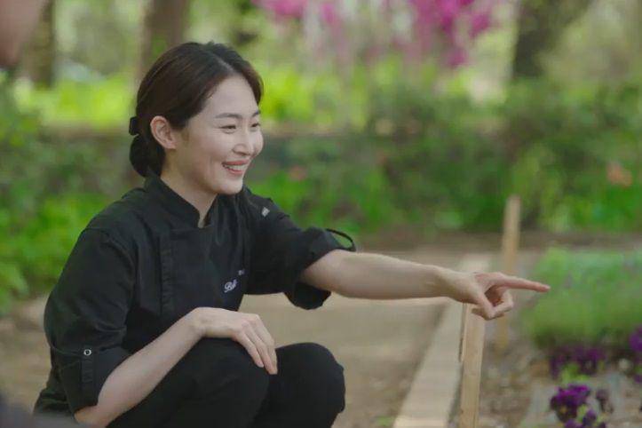 still cut drama Korea Love Scout (youtube.com/@SBSdrama.official)
