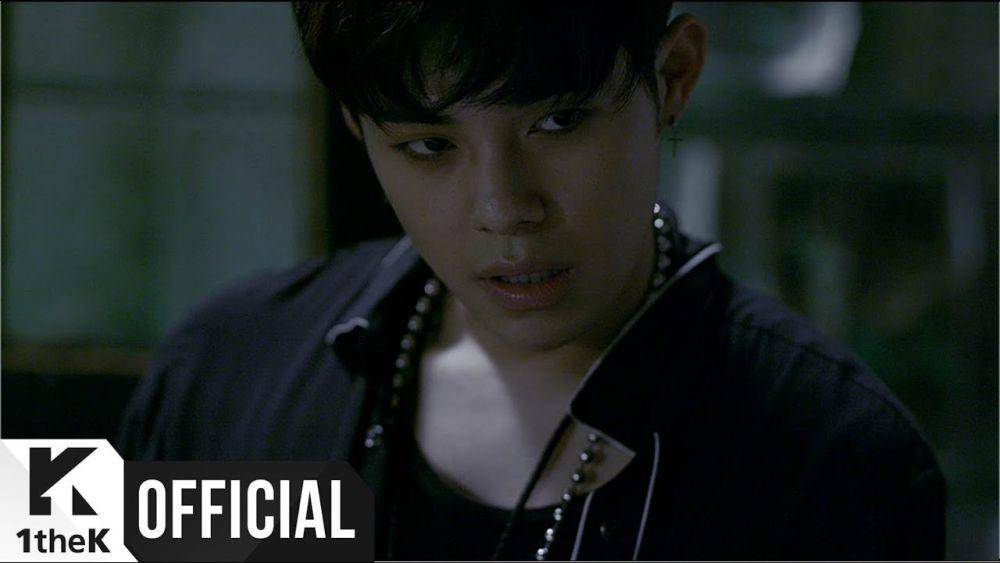cuplikan MV "Strange" (youtube.com/1theK (원더케이))