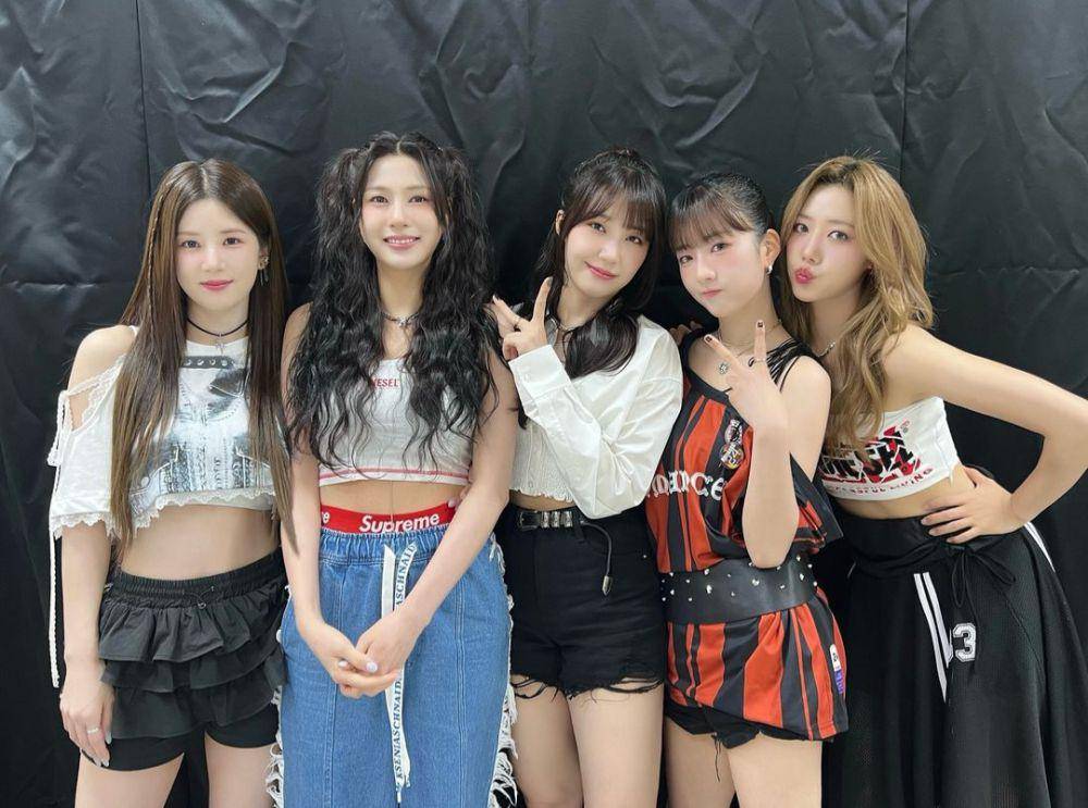 Apink (instagram.com/official.apink2011)