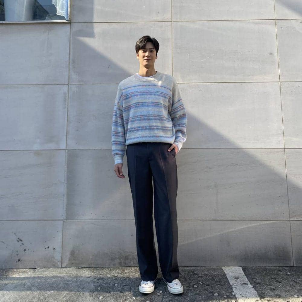 outfit smart casual ala Na In Woo (instagram.com/10042n00)