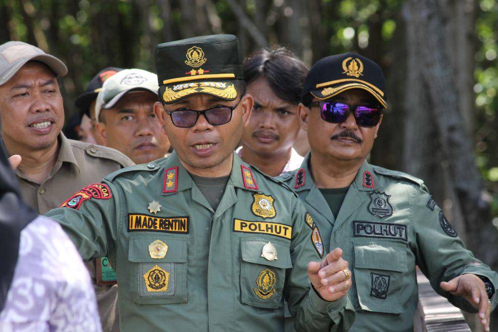 Cuaca Ekstrem, Warga Diimbau Tidak Mendaki Gunung Agung
