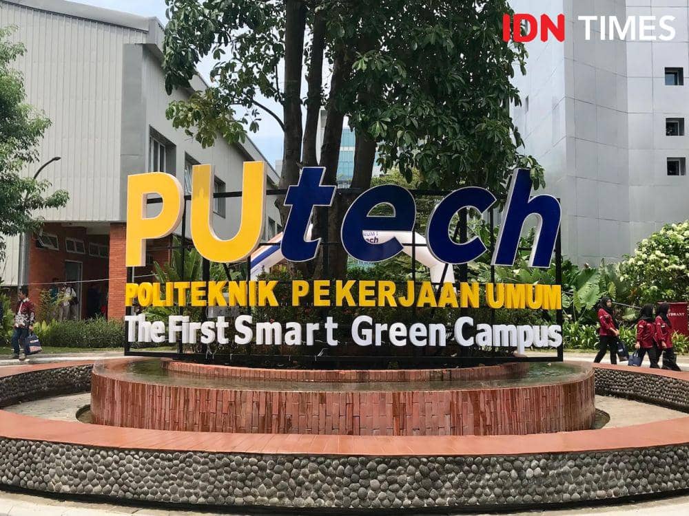 Suasana kampus Politeknik Pekerjaan Umum (PU) di Semarang, Sabtu (11/1/2025). (IDN Times/Dhana Kencana)