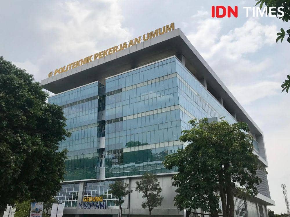 Suasana kampus Politeknik Pekerjaan Umum (PU) di Semarang, Sabtu (11/1/2025). (IDN Times/Dhana Kencana)