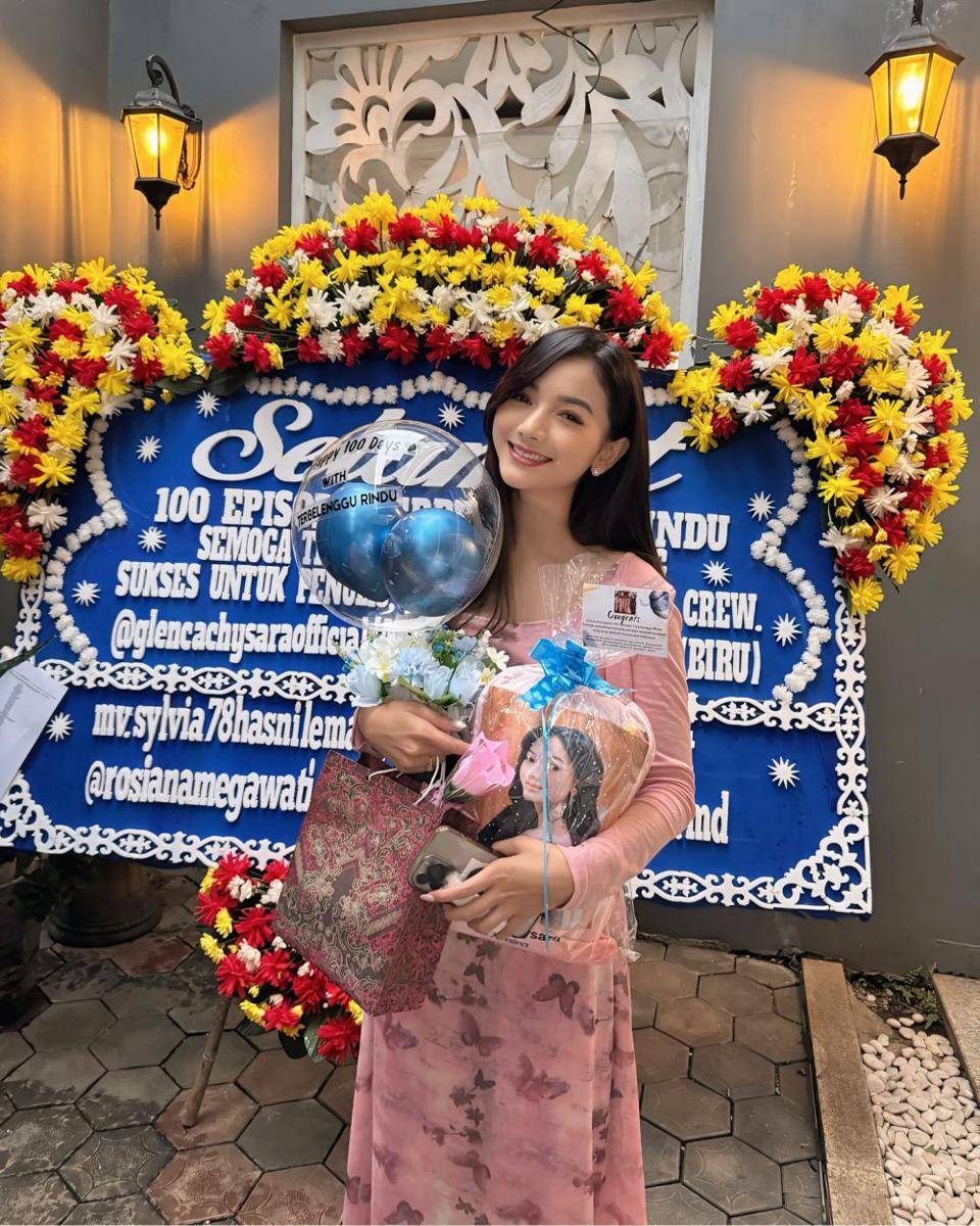 potret Glenca Chysara syukuran 100 episode sinetron Terbelenggu Rindu (instagram.com/glencachysara)