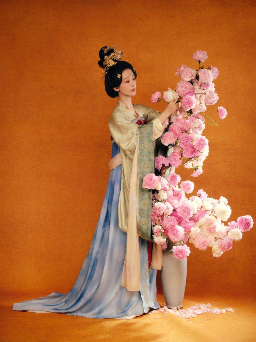 potret Yang Zi (weibo.com/杨紫)