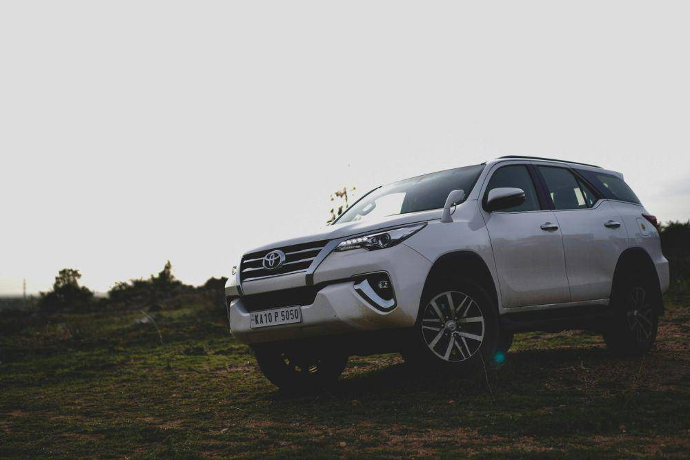 mobil Toyota Fortuner 
