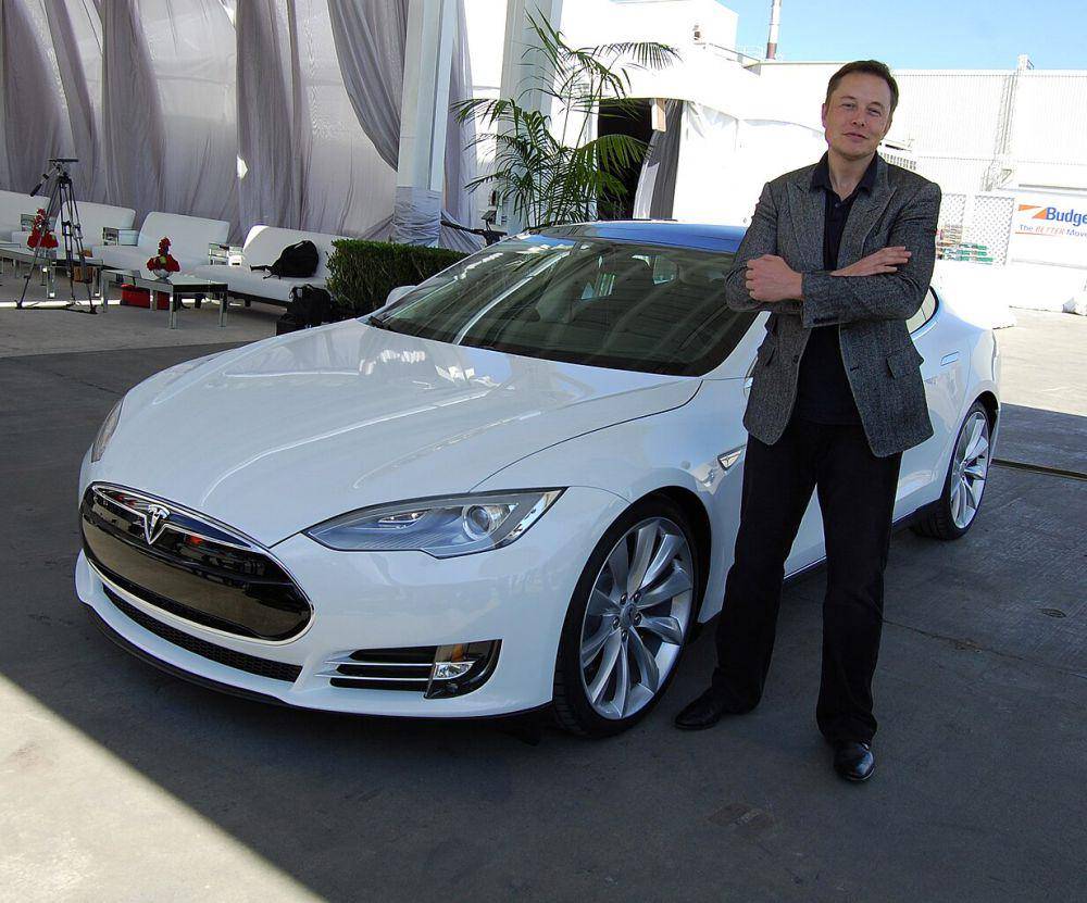 Elon Musk gagal berkali-kali, tetapi akhirnya berhasil mewujudkan idenya (commons.wikimedia.org/Maurizio Pesce)