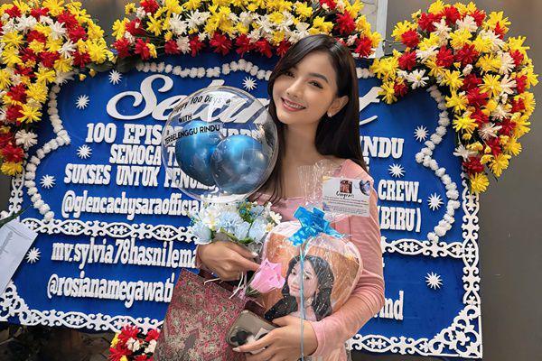 Glenca Chysara Syukuran 100 Episode Sinetron Terbelenggu Rindu
