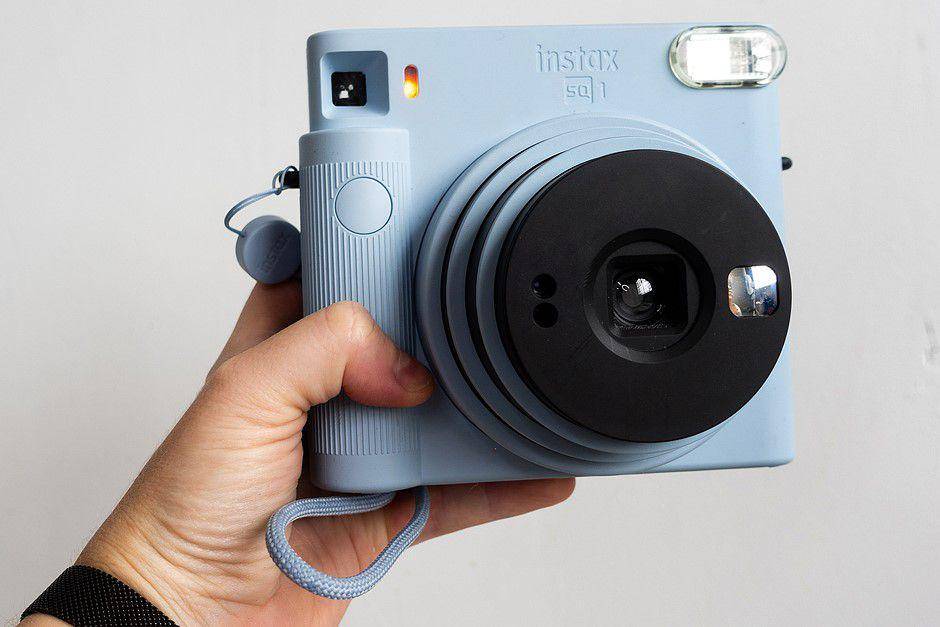 potret Fujifilm Instax Square SQ1 (instax.com)