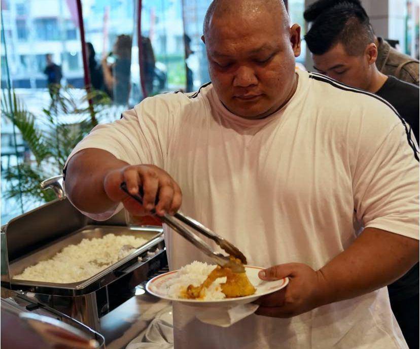 potret artis hadiri grand opening restoran Padang milik Deddy Corbuzier (Instagram.com/mastercorbuzier)