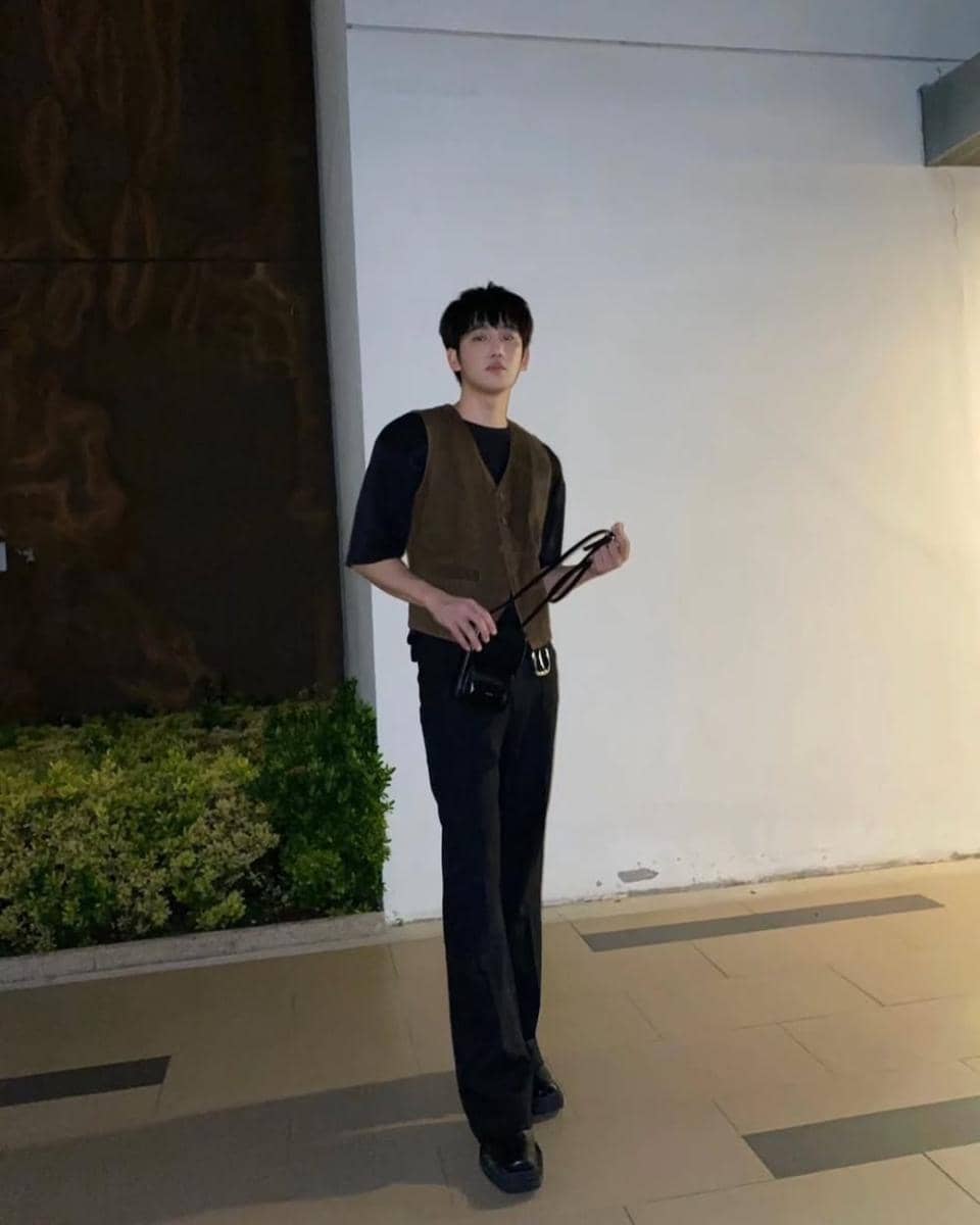 outfit layering ala Title Kirati (instagram.com/titlekrt)