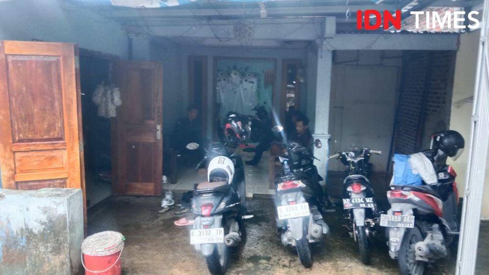 Rumah duka korban pengeroyokan anggota Polresta Yogyakarta di Mijen Semarang. (IDN Times/Fariz Fardianto)