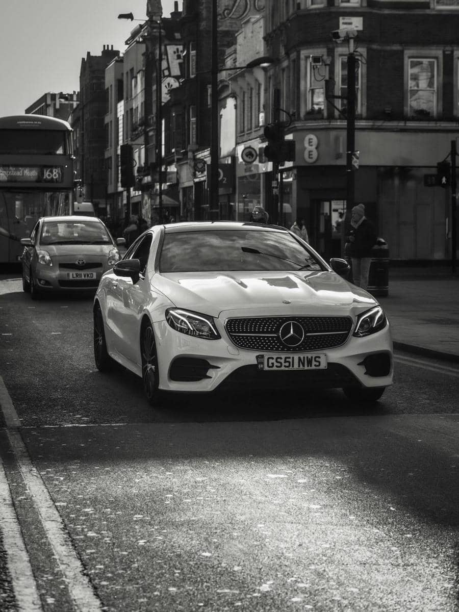 ilustrasi mobil Mercedes Benz A Class (Pexels.com/Cameron Gawn)