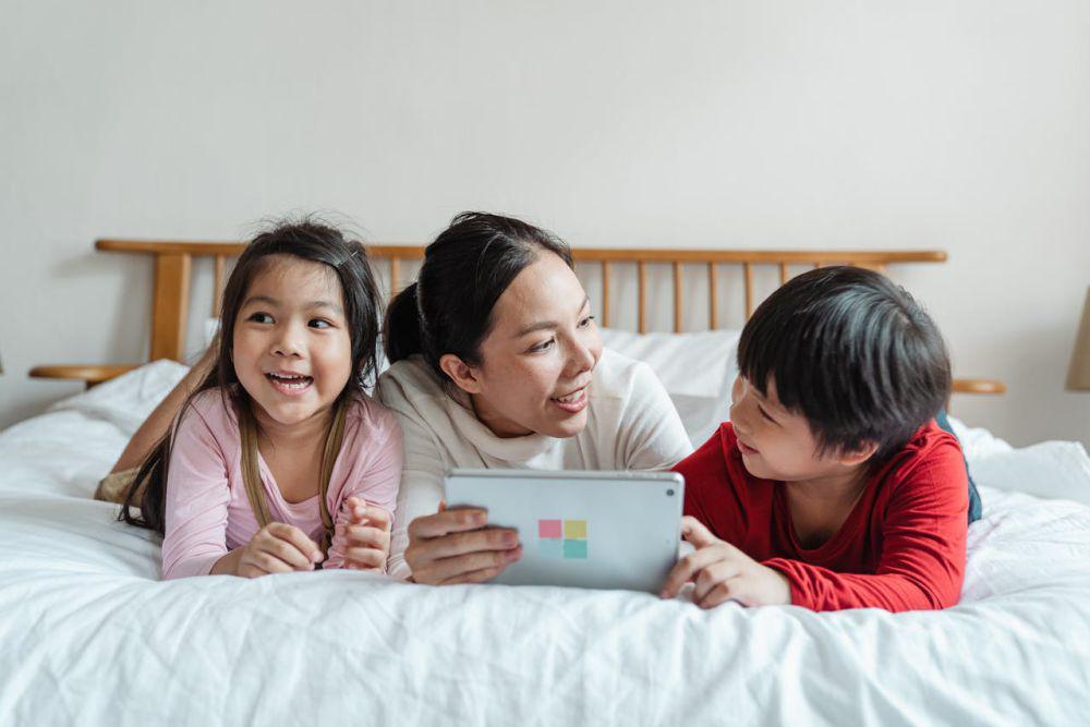 Ilustrasi screen time anak (pexels.com/Ketut Subiyanto)