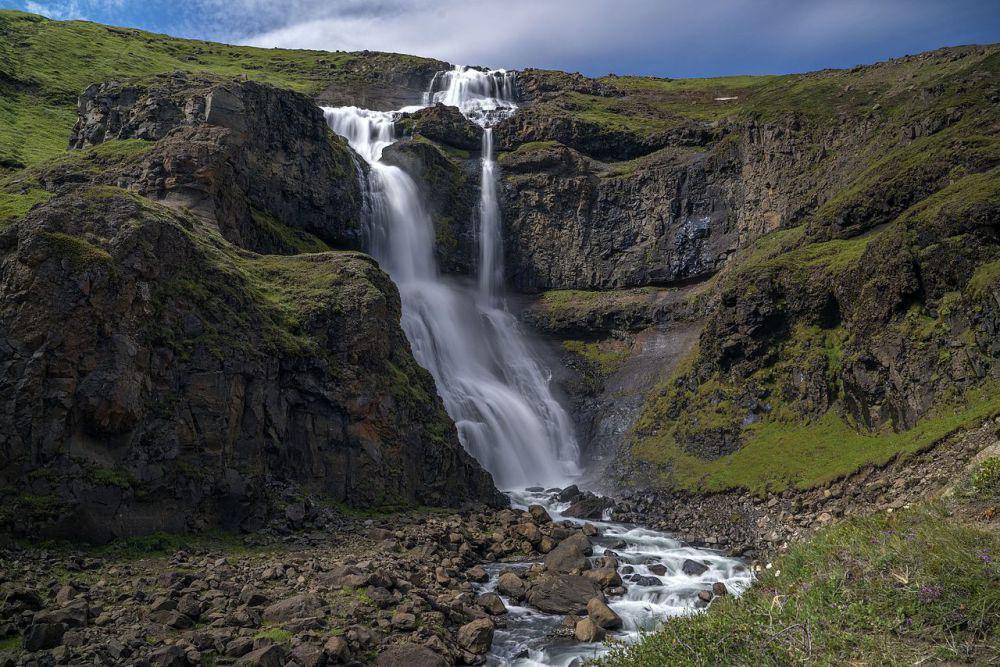 Air terjun Rjúkandi (commons.wikimedia.org/Jerzy Strzelecki)