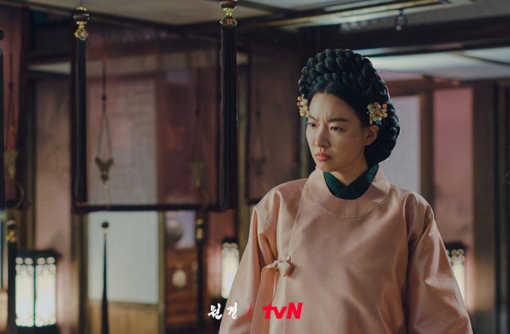 Lee Shi A di The Queen Who Crowns (x.com/cjndrama)