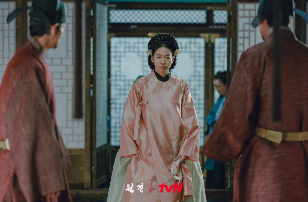 Lee Shi A di The Queen Who Crowns (x.com/cjndrama)